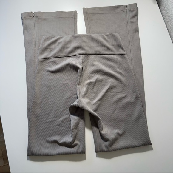 Lululemon | Softstreme Ribbed Pant | US W 4 | Riverstone - Picture 7 of 10